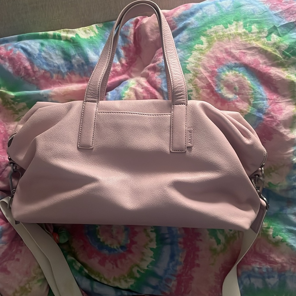 Away pink leather everywhere bag in blush pink perfect for travel no longer sold